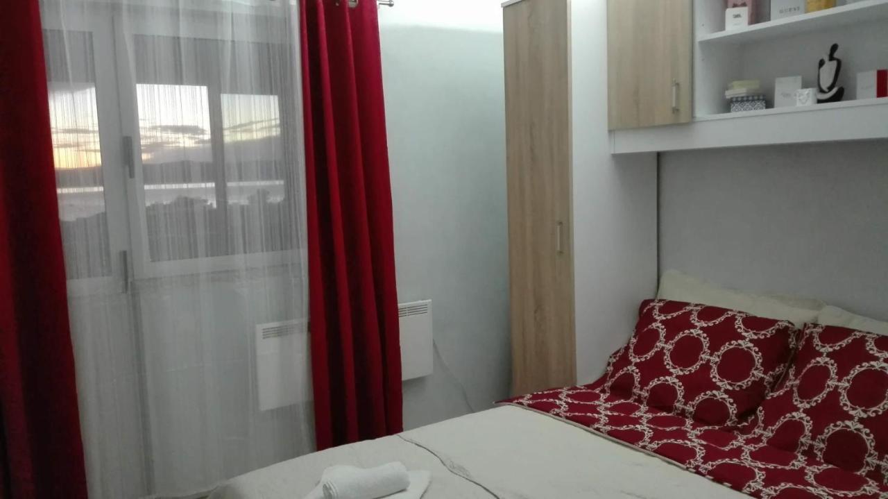 Apartmani Zoran Bilic Promajna Ngoại thất bức ảnh