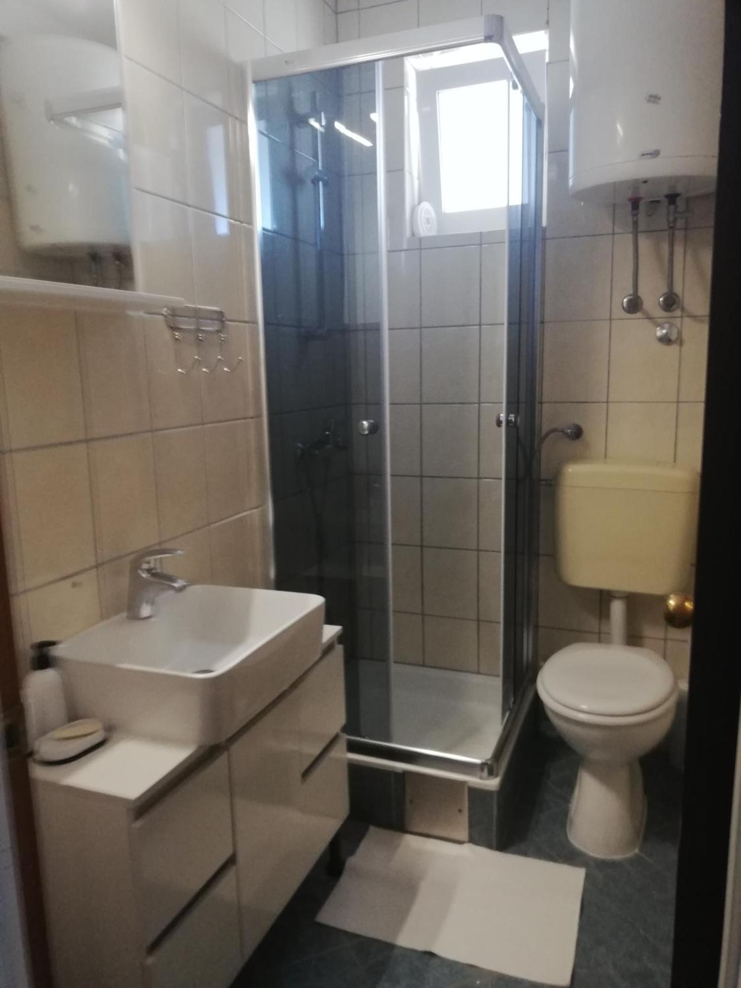 Apartmani Zoran Bilic Promajna Ngoại thất bức ảnh